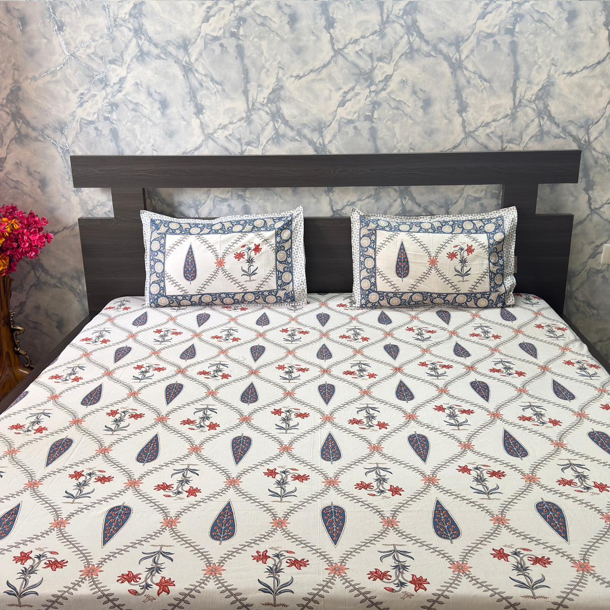 Elegant Ivory-Blue Green Bedsheet Set- Super King size Ivory, Blue & Green