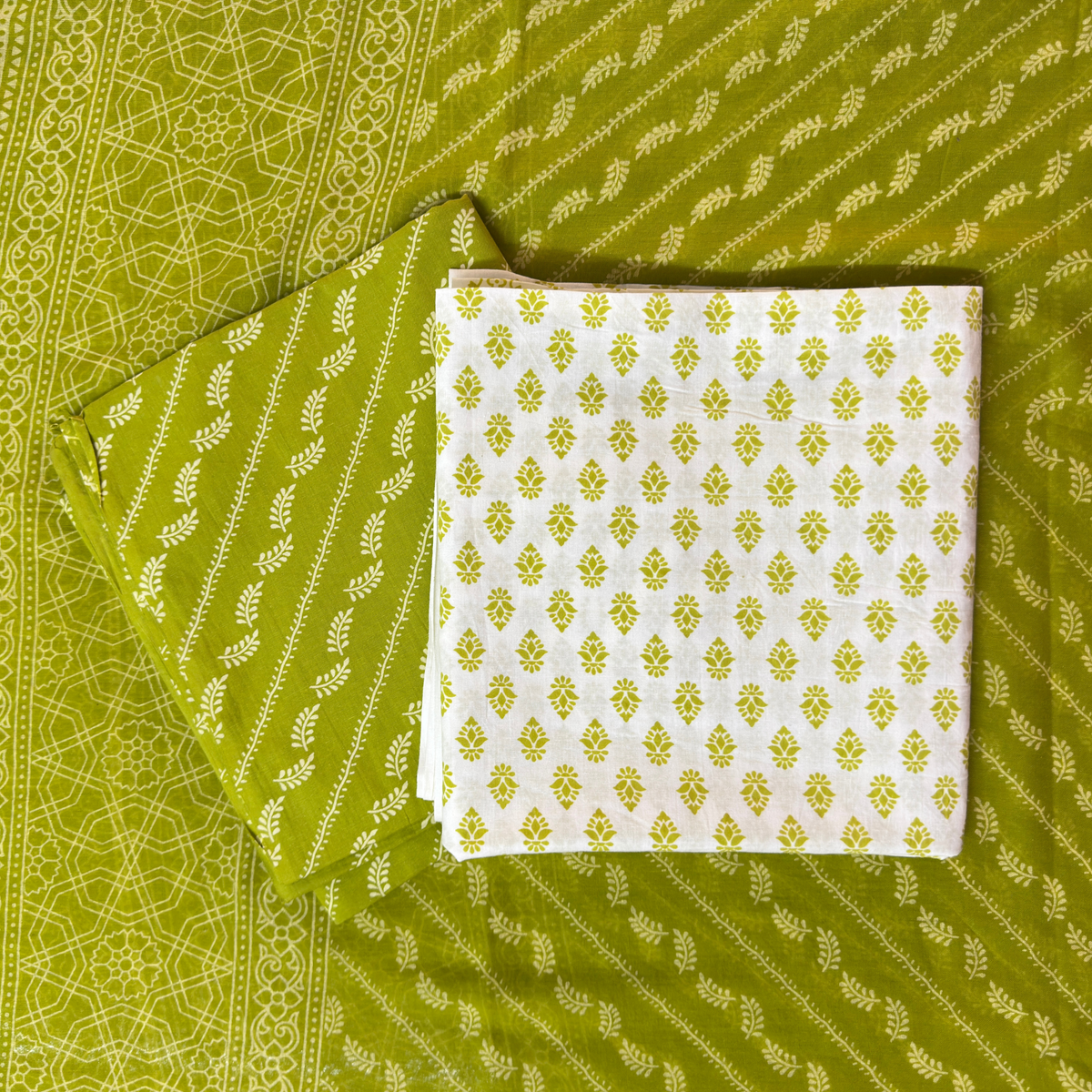 Printed 100% Cotton Unstitched Suit