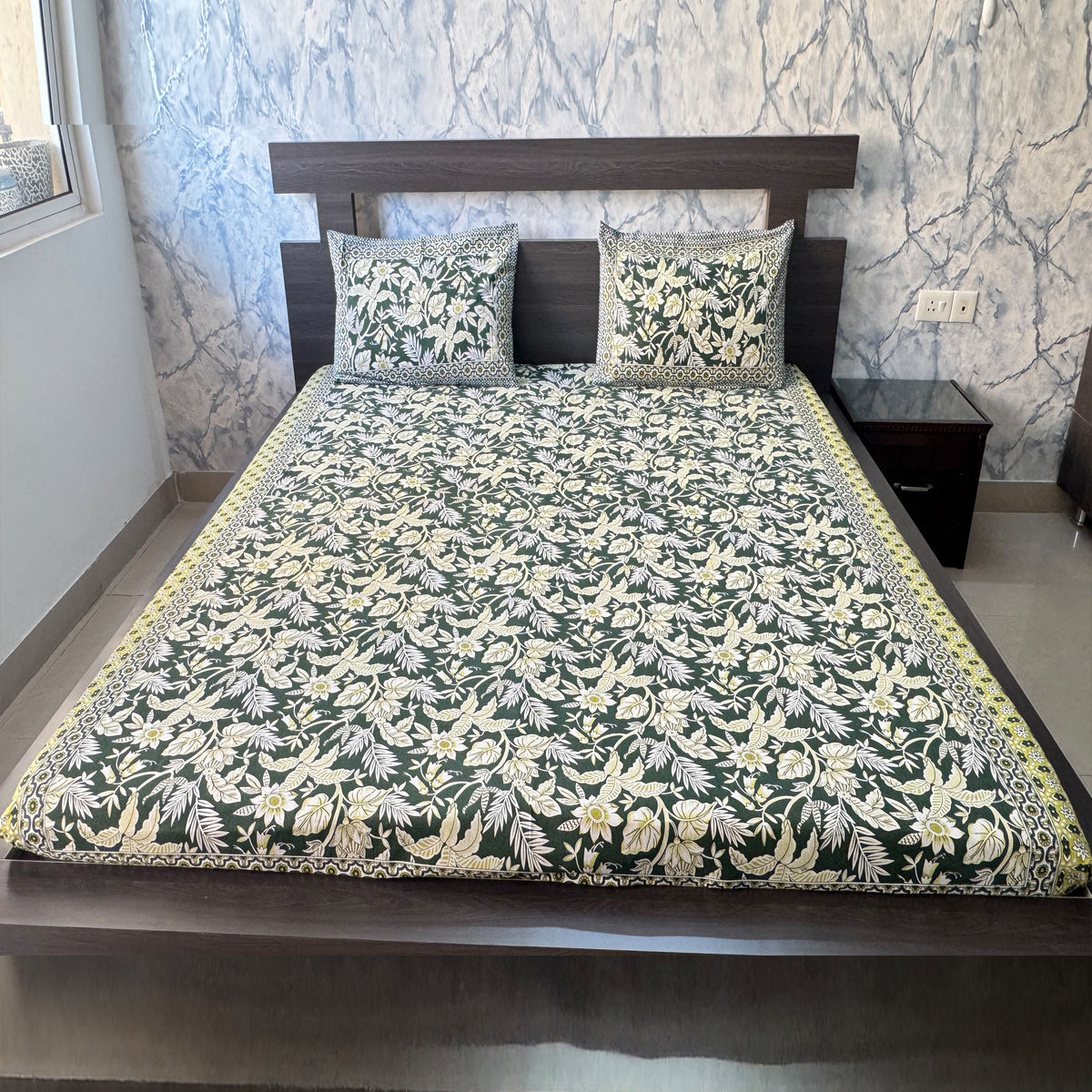 Premium Floral Double Bed Bedsheet with 2 Pillow Covers: Leaf and flower jaal print Green