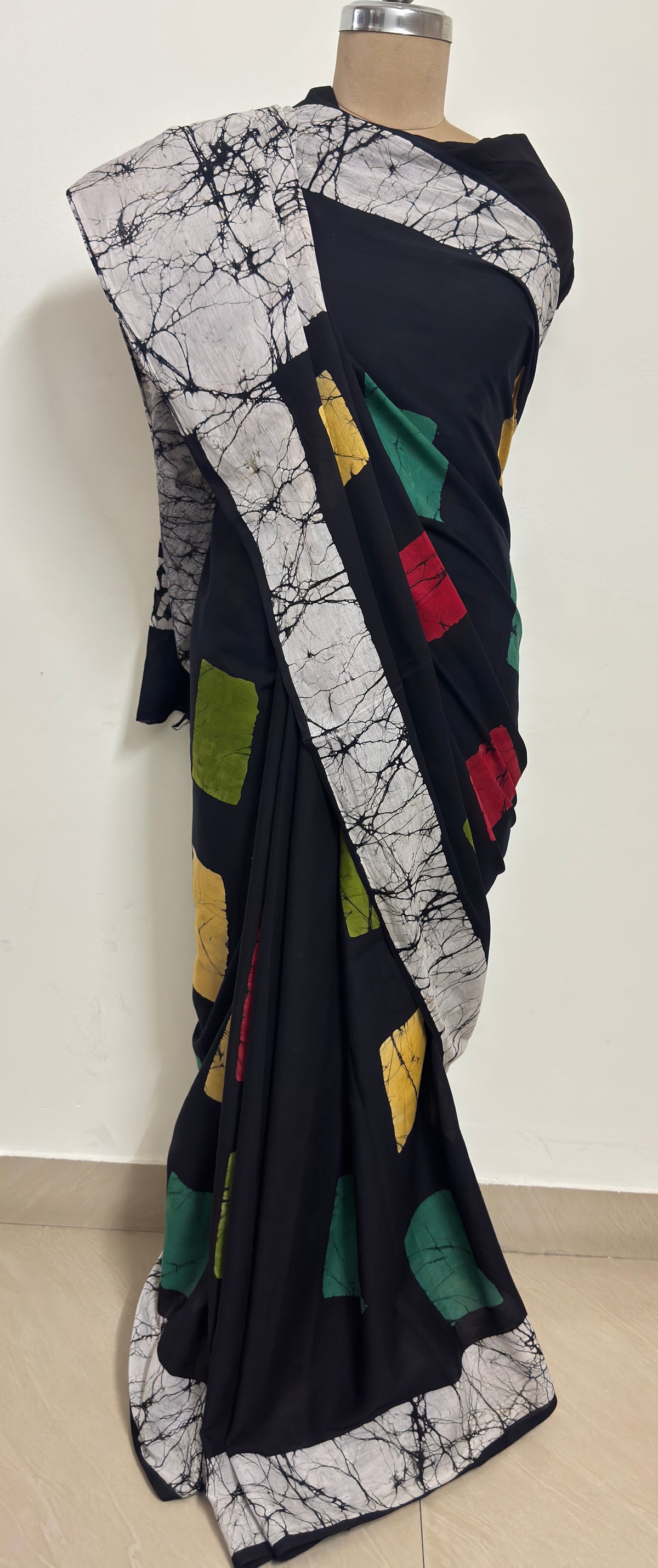 Abstract Batik Print Cotton Saree